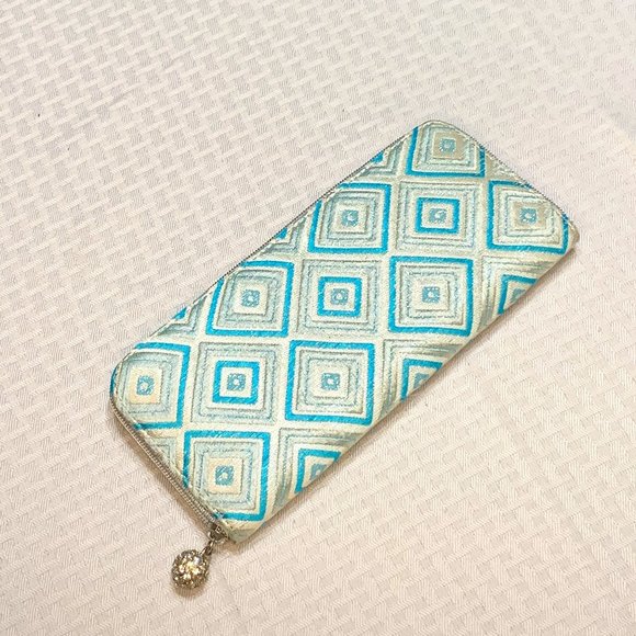 Kotur Carry A Cause Handmade Clutch - Picture 1 of 5